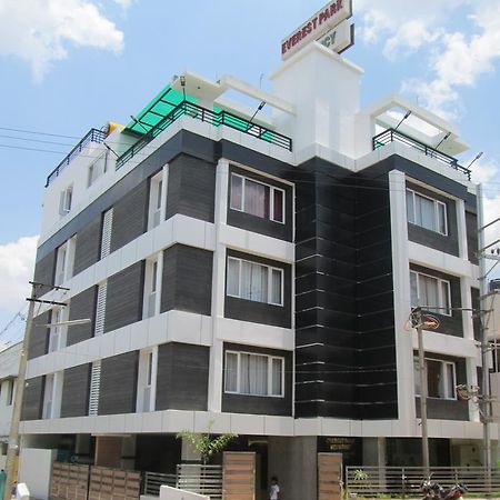 Hotel Everestparkresidency Tiruchirappalli Esterno foto