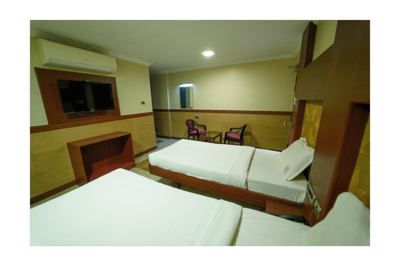 Hotel Everestparkresidency Tiruchirappalli Esterno foto