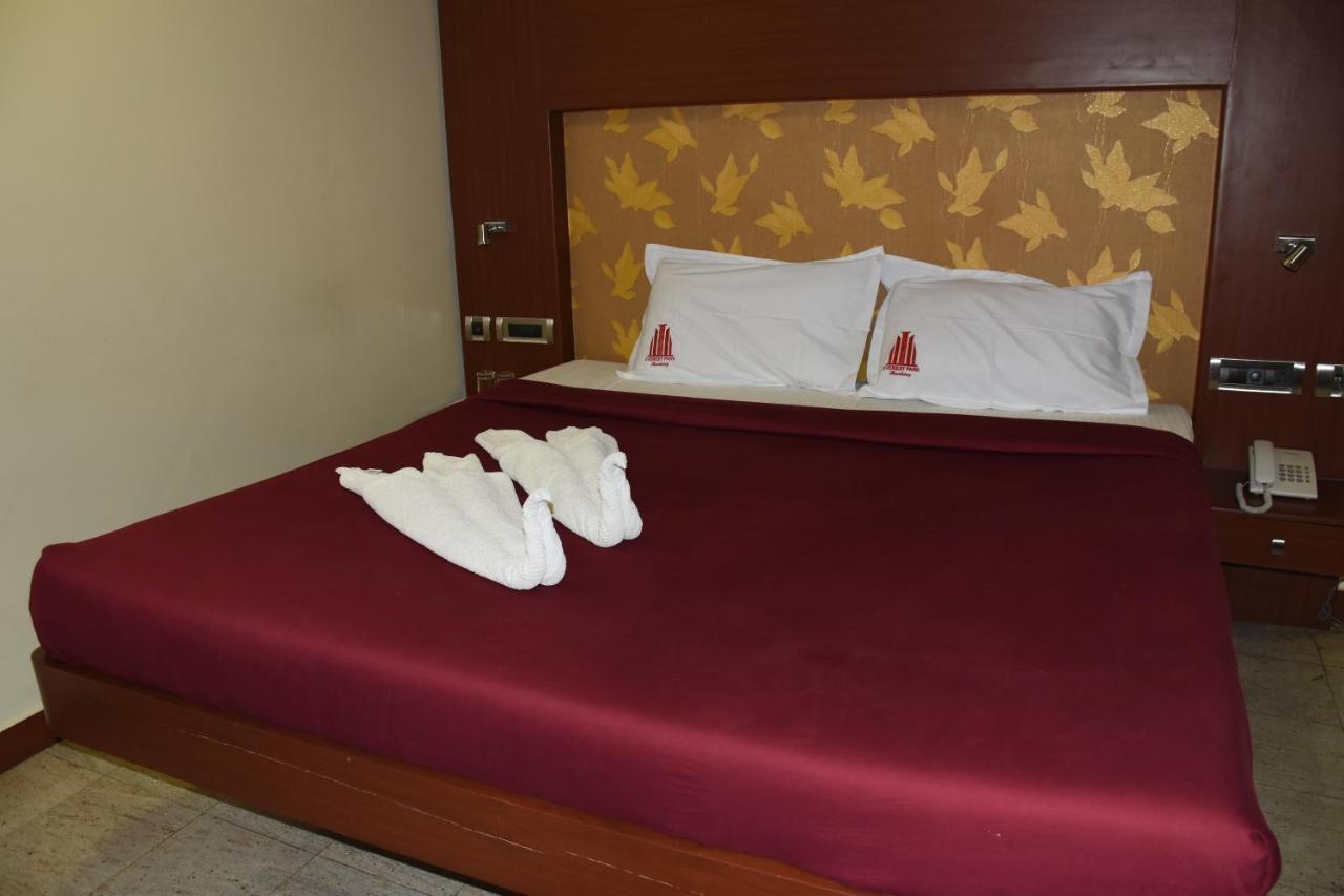 Hotel Everestparkresidency Tiruchirappalli Esterno foto