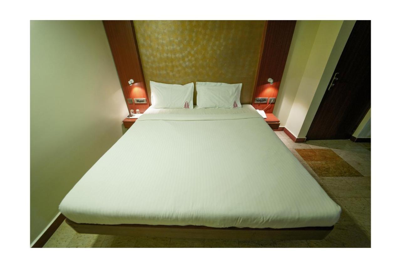 Hotel Everestparkresidency Tiruchirappalli Esterno foto