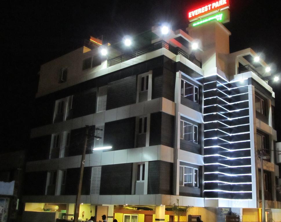 Hotel Everestparkresidency Tiruchirappalli Esterno foto